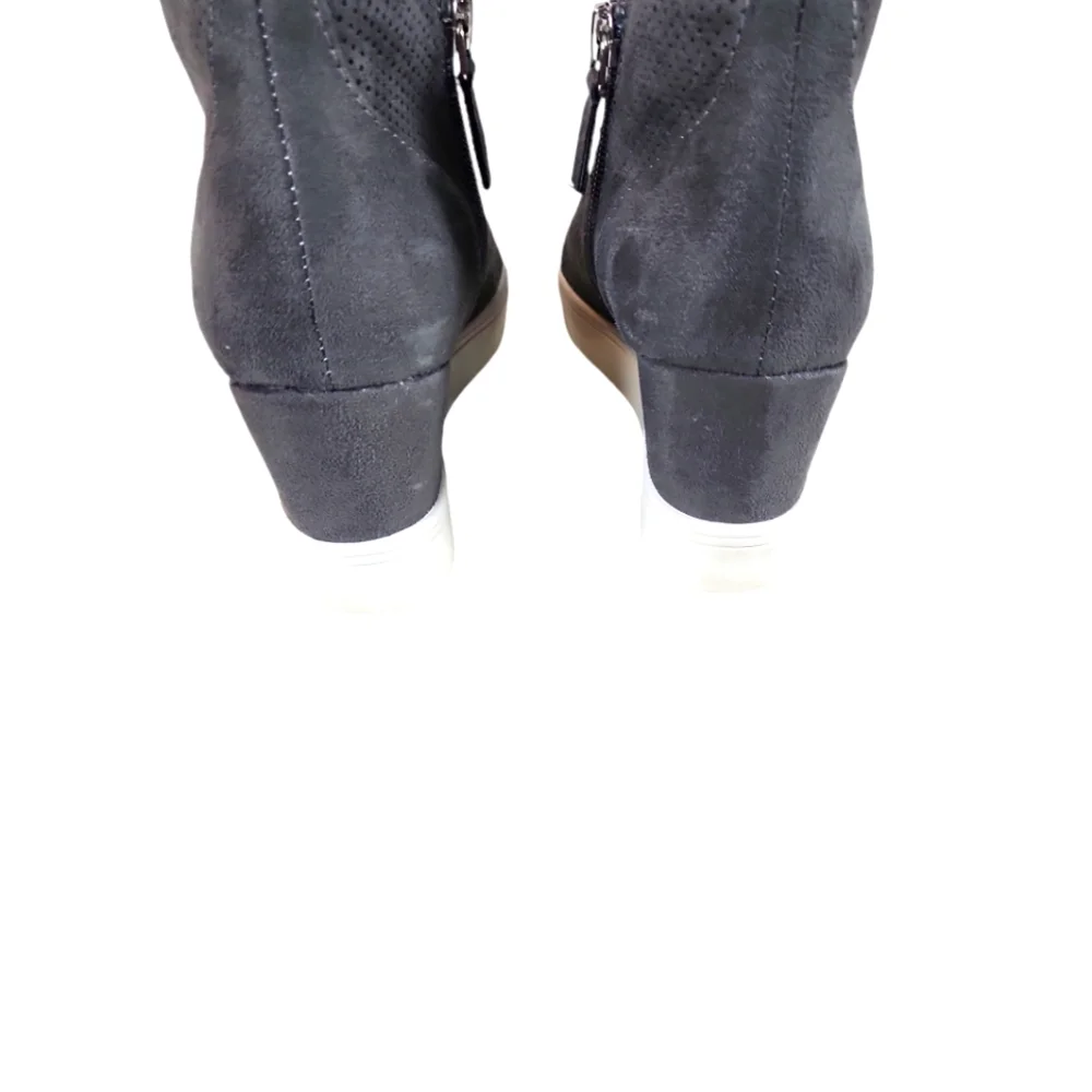 MIA, Women's Gray wedge boots, with zipper, Sz 7 1/2. - Picture 6 of 7